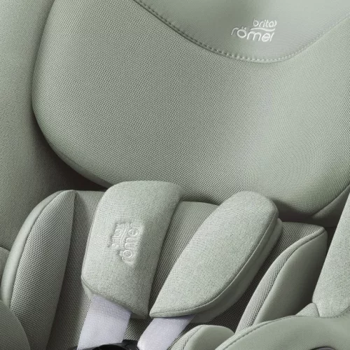 Britax Römer Dualfix Pro M Style 360°-ban forgatható autósülés (61-105 cm) - Sage Green