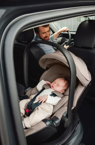 Britax Römer BABY-SAFE PRO SET babahordozó + VARIO BASE 5Z ISOFIX bázis - Teak