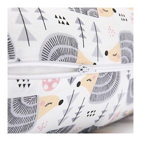 Scamp Szoptatós párna - Fehér alapon szürke sünik