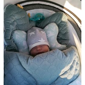   MTT Pillangó párna - Trópusi virágok - Nepáli zöld háttal