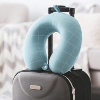 Fejvédők, nyakpárnák és Szemtakarók